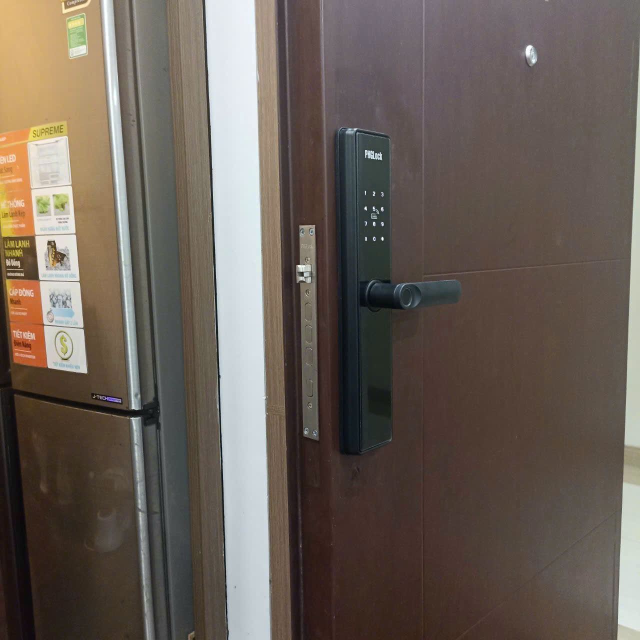 Khóa cửa thông minh PHGLock FP7166A